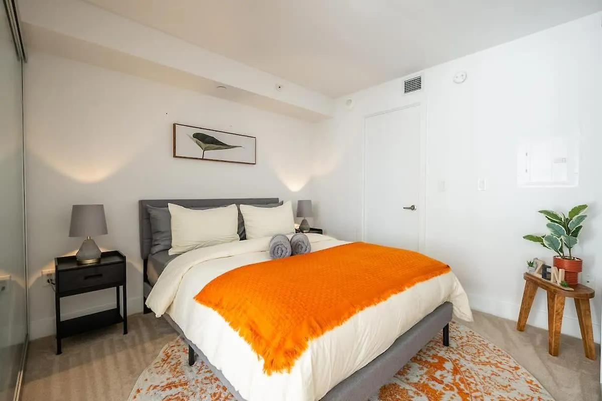 Urban Luxury In The Heart Of Downtown Toronto Lejlighed