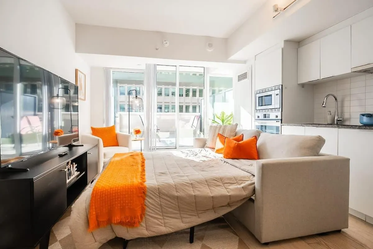 Urban Luxury In The Heart Of Downtown Toronto Lejlighed